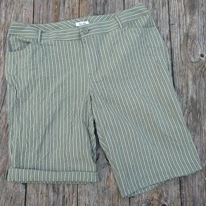 Liz & co green striped shorts